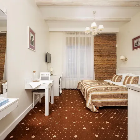 Art 3* דרוסקינינקאי